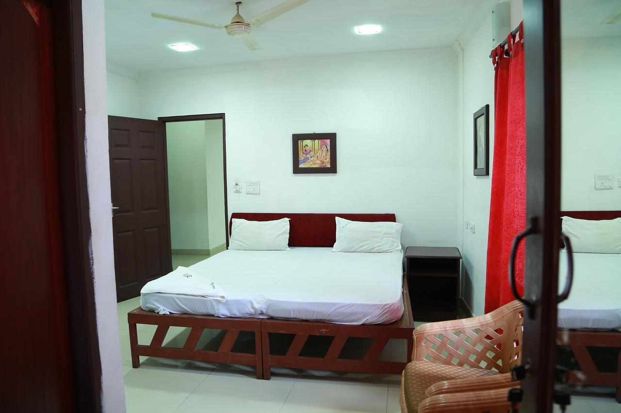 Swades Residency Hotel Cheruvalli Esterno foto