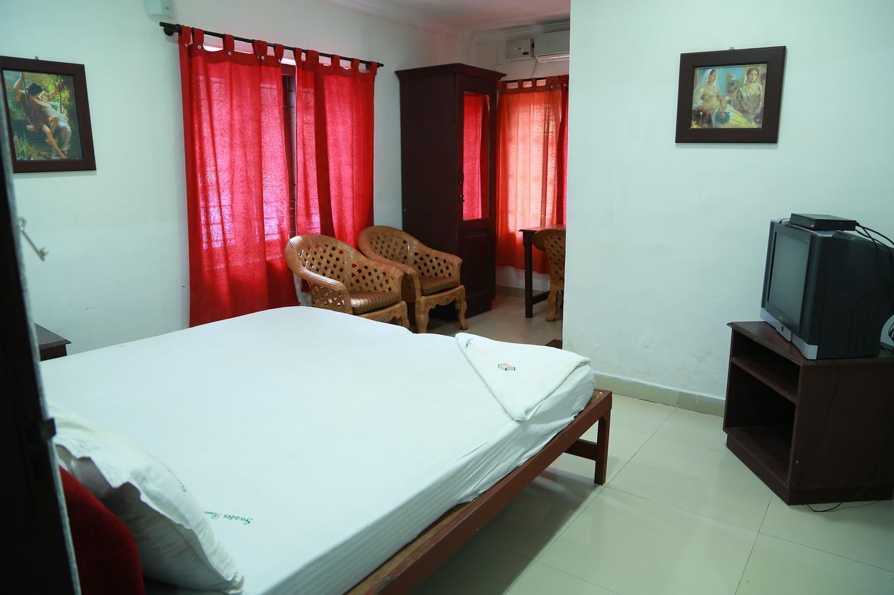 Swades Residency Hotel Cheruvalli Esterno foto